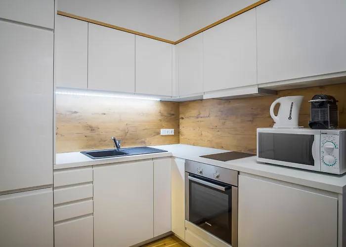 Super Two-bedroom Center - 1 Min Walk To St Stephens Cathedral Apartamento *
